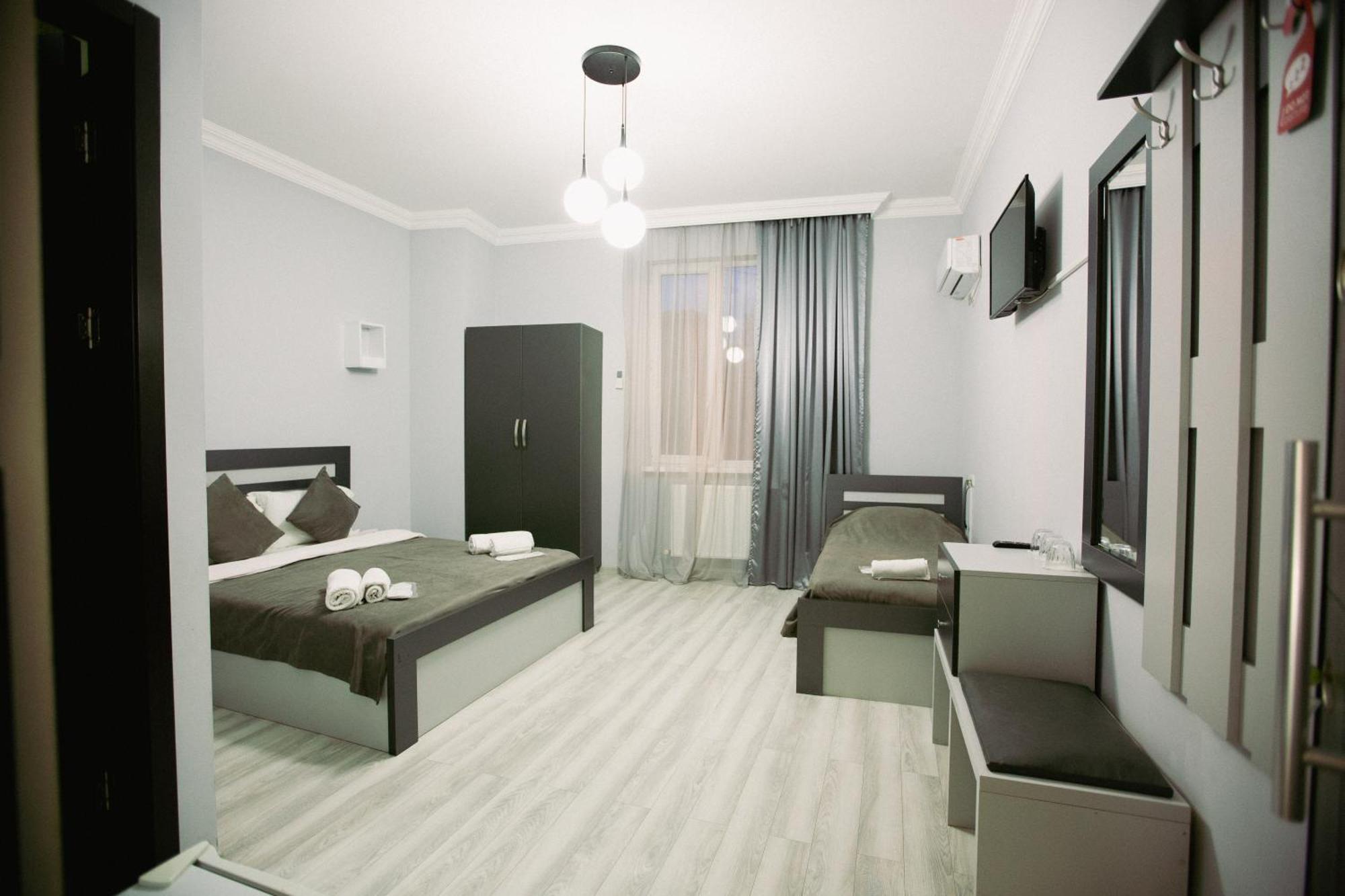 Hotel White House Tbilisi Esterno foto