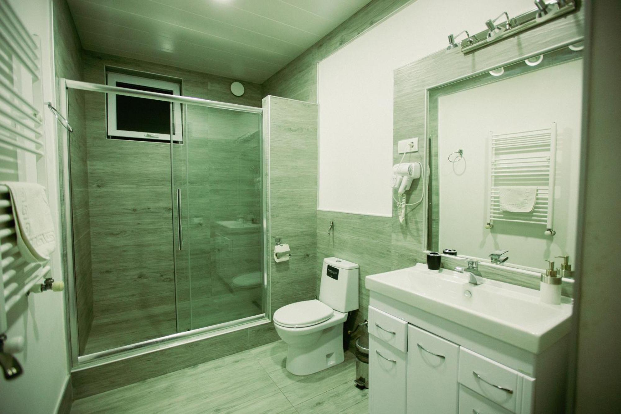 Hotel White House Tbilisi Esterno foto